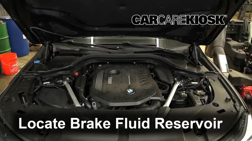 2018 BMW 640i xDrive Gran Turismo 3.0L 6 Cyl. Turbo Líquido de frenos